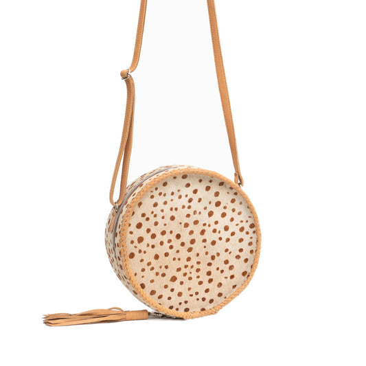 Circle Cowhide - Saudara